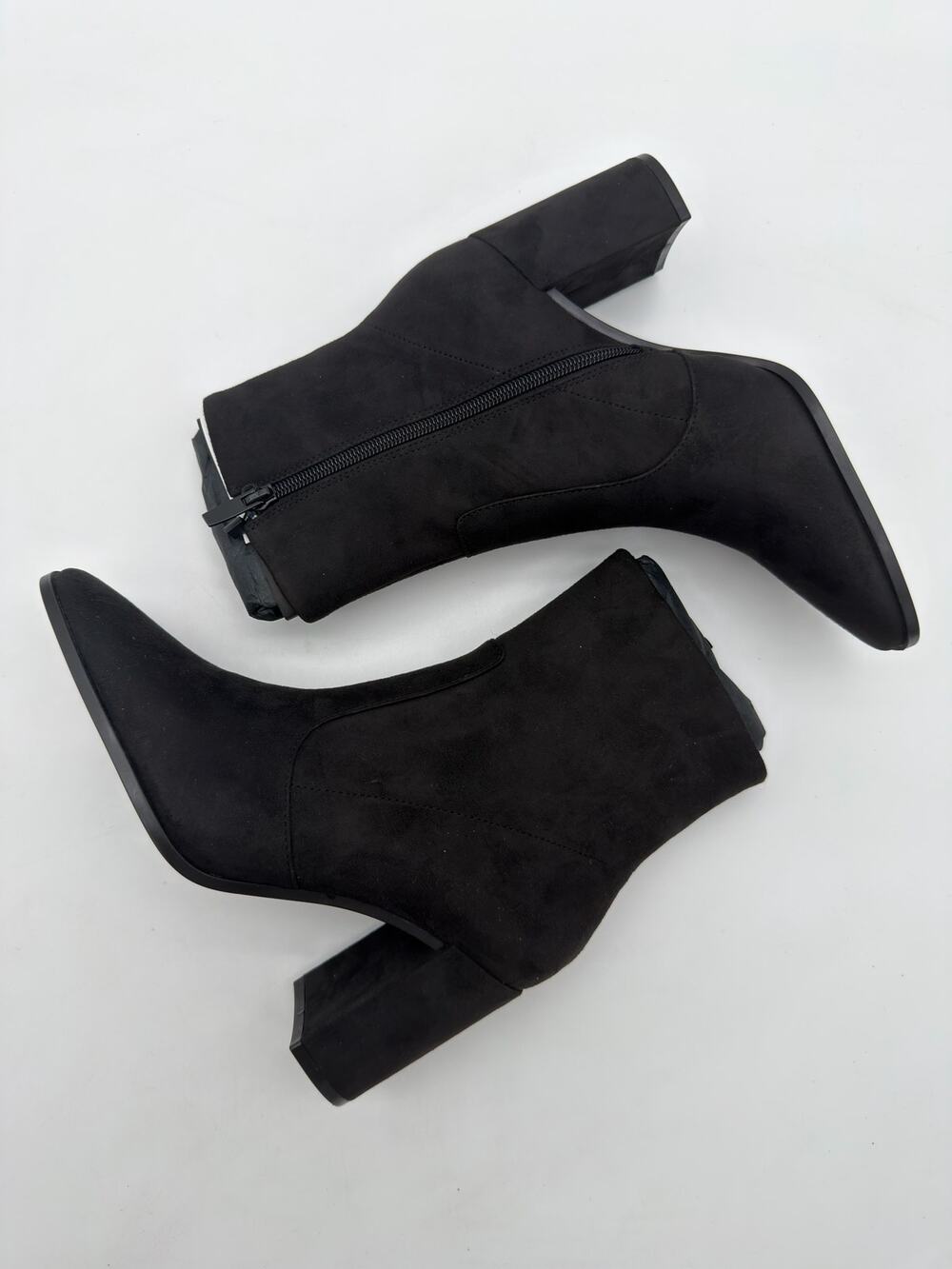 Mango Minimalist Black Vegan Suede Classic Elegance Ankle Block Heel Boots 7.5